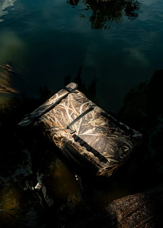 Mossy Oak - 25-Liter, Auto-Sealing, Waterproof, Floating, Scent Proof Dry Bag in Shadow Grass Habitat