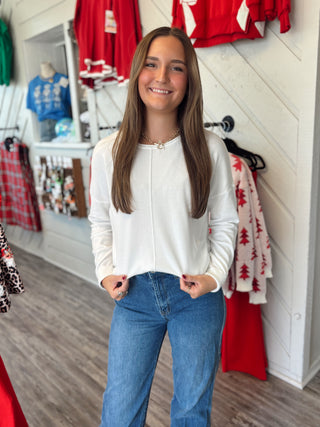 DOOR BUSTER Everyday Ease Front Seam Sweater – Ivory