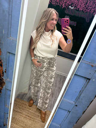 The Wild Side Cropped Pants