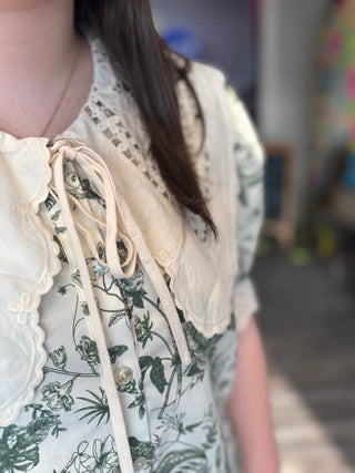 Vintage Charm Lace-Collar Blouse