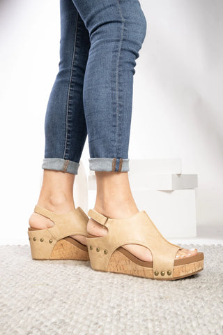 Corky’s Carley Wedge in Almond