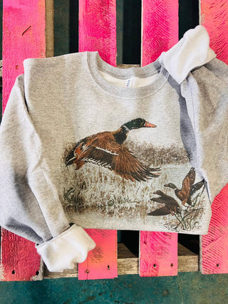 Retro Duck Scene: Sweatshirt
